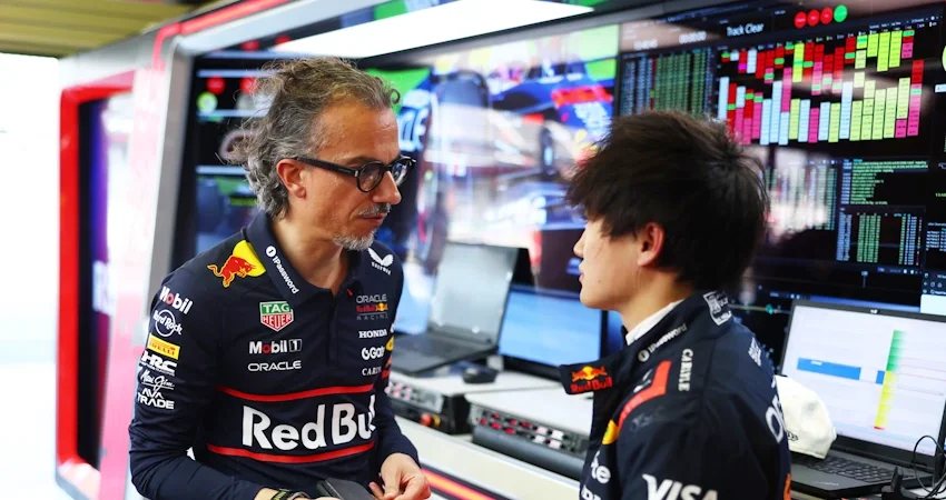 Мекис: Red Bull не спешит с составом на 2026 год