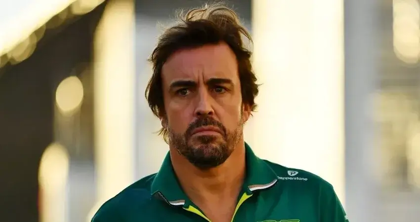 Алонсо сохраняет хладнокровие: инцидент с фанатом на Гран-при Мексики