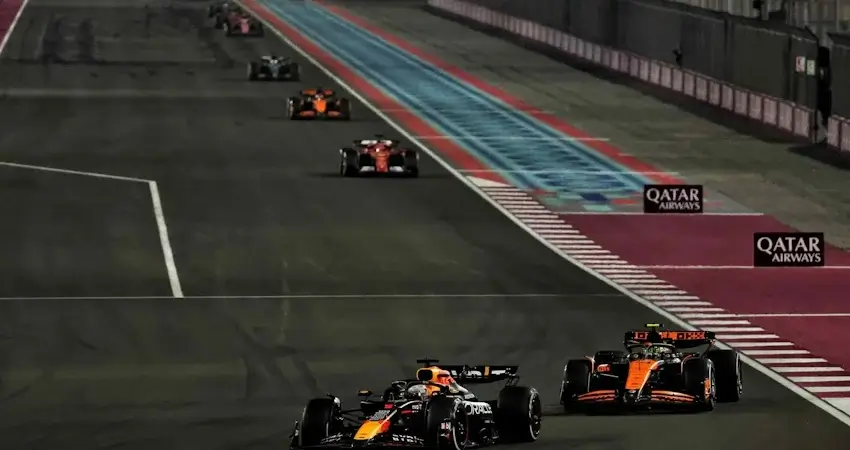 Гонщики обязаны остановиться в боксах минимум дважды на Гран-при Катара