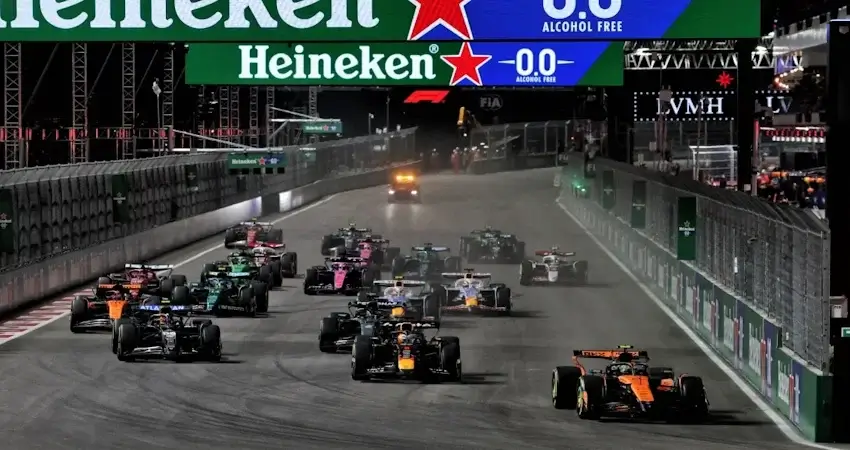 Макс сохраняет шансы на титул