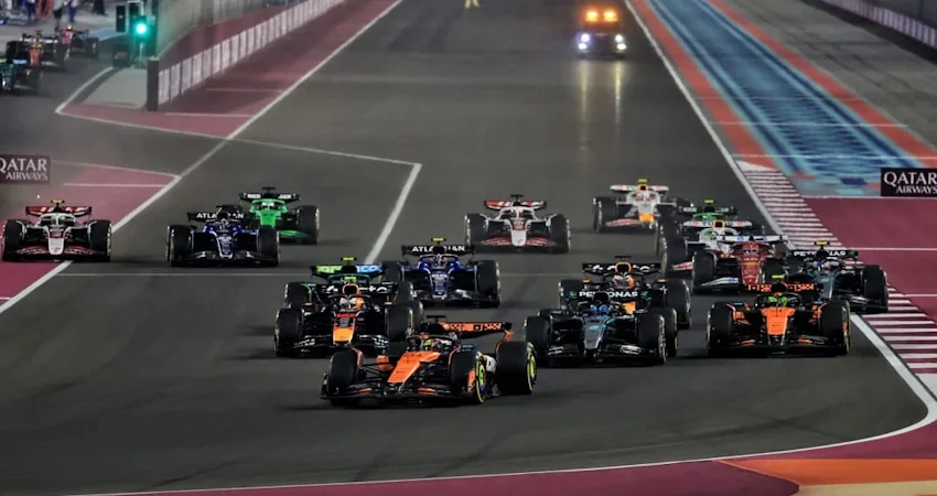 Рискованный старт в Катаре: Норрис под прицелом соперников