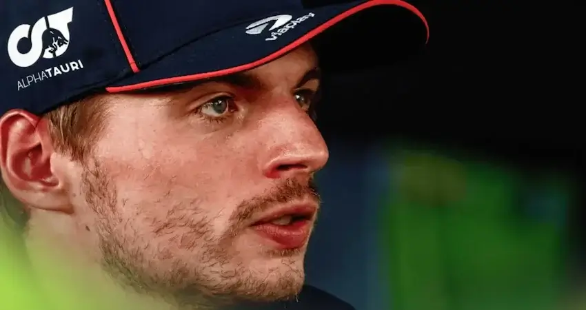 Макс Ферстаппен стартует с пит-лейн на Гран-при Бразилии 2025