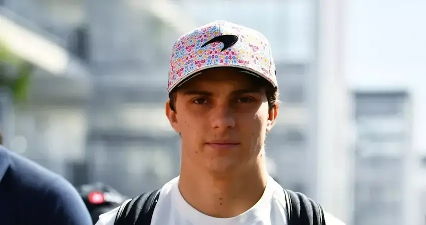 Шлем Пиастри в Вегасе — как его чемпионская радиоуправляемая машина