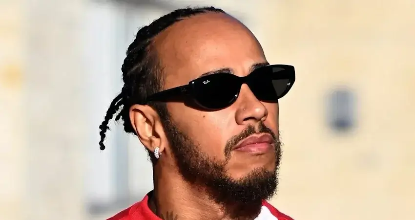 Льюис Хэмилтон в Нью-Йорке с Майклом Б. Джорданом после тяжелого сезона