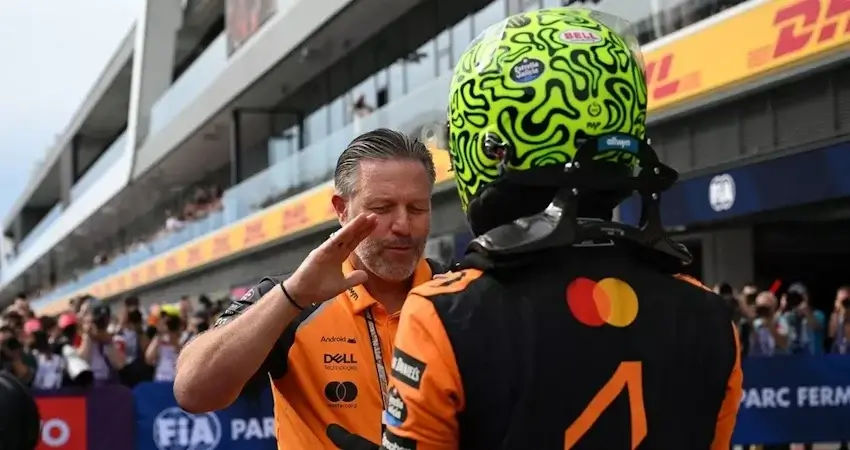 Зак Браун должен Ландо Норрису Pagani Zonda за титул