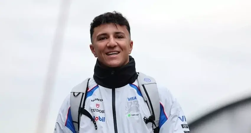 Хаджар испытал Ford Raptor T1+ в пустынном ралли-рейде