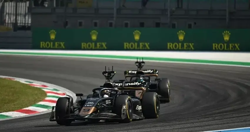 Подготовка Брэда Питта и Демсона Идриса к пилотированию болидов APXGP