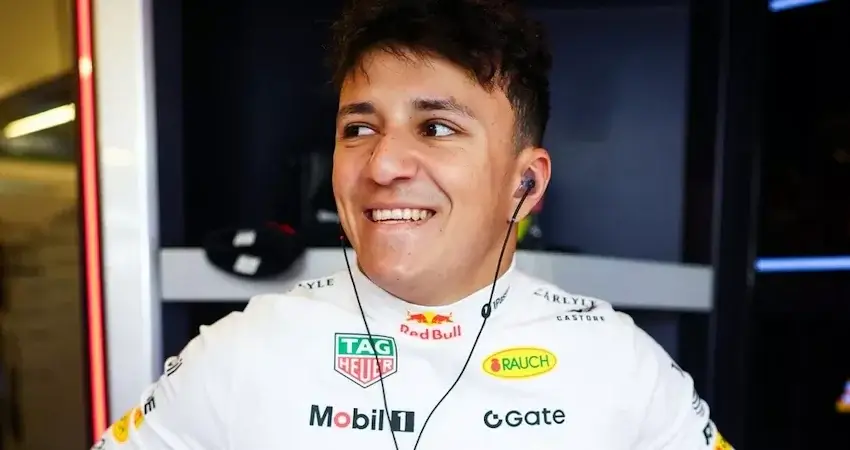 Лоран Мекис: Red Bull улучшит второй болид и поддержит Исаака Хаджара