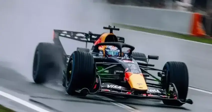 Кто быстрее во второй день тестов в Барселоне