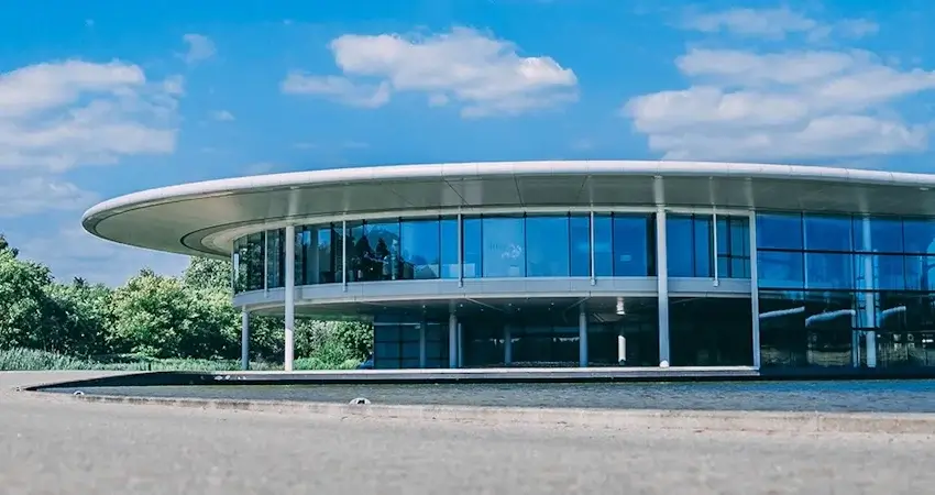 McLaren отсудила у Алекса Палоу более 12 миллионов долларов