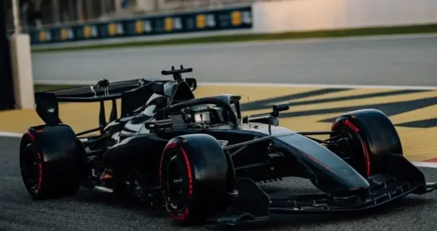 Лэнс Стролл в роли догоняющего: всего четыре круга на тестах в Барселоне