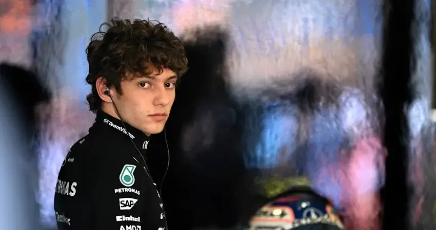 Стюарды рассмотрели инцидент с Антонелли в спринт-квалификации Китая 2026