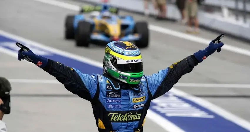 Антонелли — первый итальянский победитель Гран-при за 20 лет