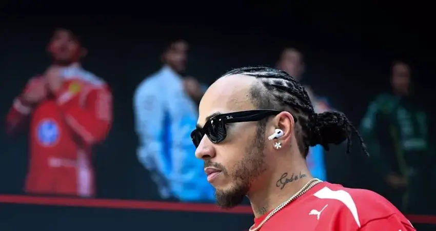 Жёсткий радиообмен Льюиса Хэмилтона с инженером Ferrari в Мельбурне