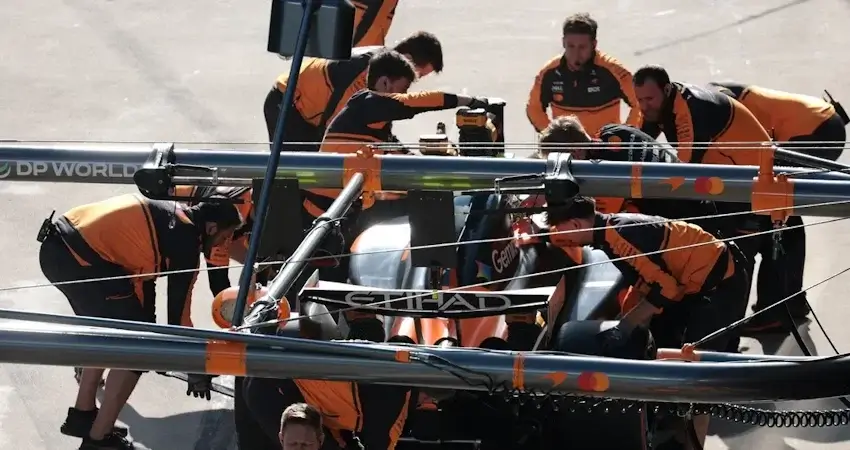 McLaren извинился за провал в Китае: начато расследование