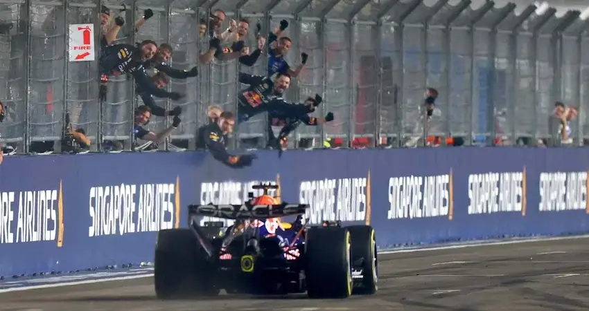 Хорнер снова уколол Вольффа из-за силовой установки Red Bull-Ford