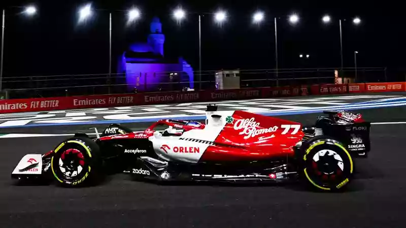 «Это нехорошо», — говорит Боттас после того, как DNF стоил ему и Alfa Romeo очков в Саудовской Аравии.