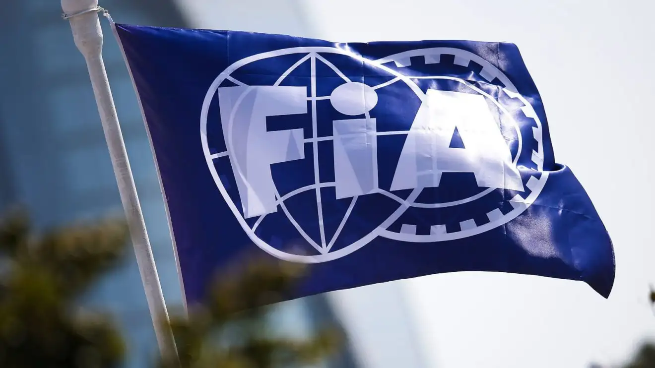 FIA подтвердила 16 изменений в уличную трассу в Баку перед 17-м этапом