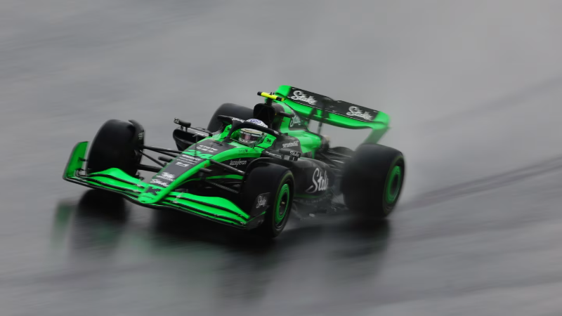 ФАКТЫ И СТАТИСТИКА: Чжоу входит в топ-10 на домашней трассе, а команда Kick Sauber впервые достигает третий сегмент.