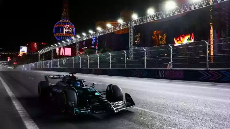 FP3: Рассел опережает Пиастри и Саржента во время заключительной тренировки в Лас-Вегасе