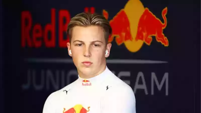 Хорнер подтверждает, что Лоусон заменит Випса в качестве резервиста Red Bull на 2023 год