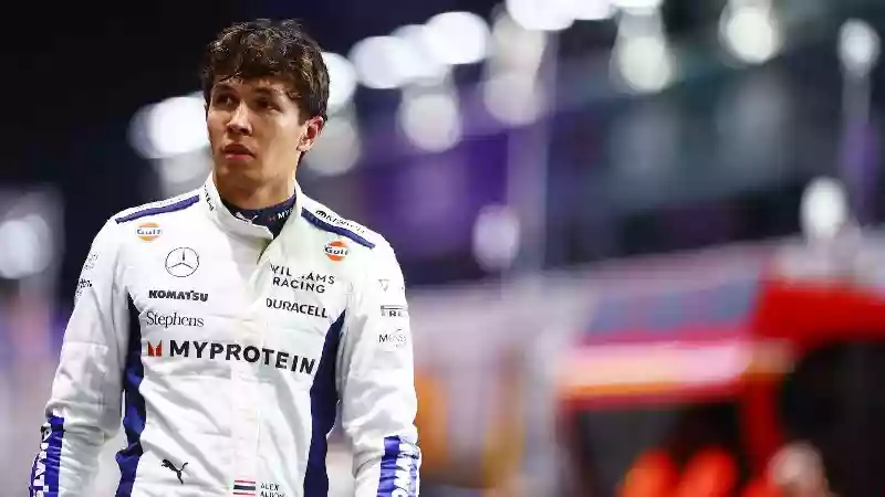 Алекс Албон дал загадочный ответ относительно своего будущего с Williams на 2025 год.