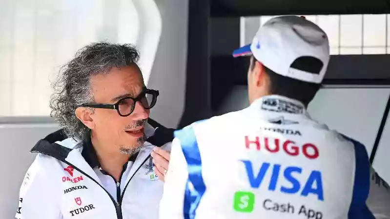 «Я думаю, что он приносит много энтузиазма», — Даниэль Риккардо делится комментарием о новом руководителе команды «Visa Cashapp RB» Лоране Мекисе