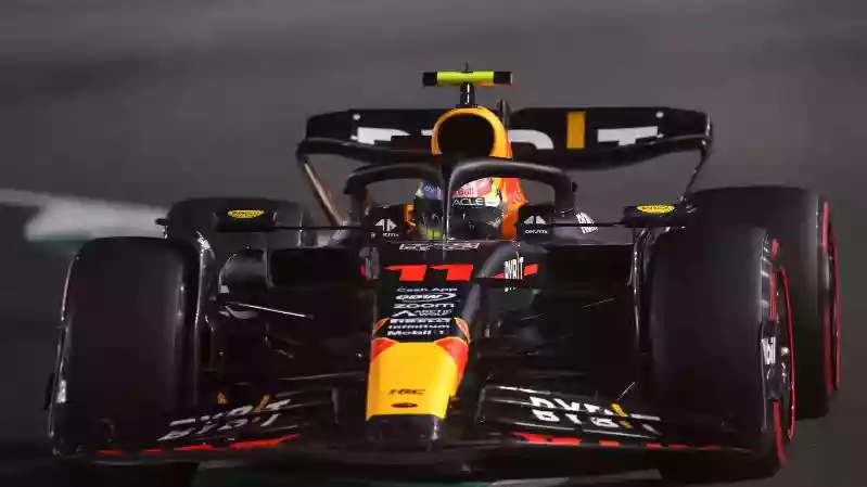 «У них очень интересное заднее антикрыло», — заднее антикрыло Red Bull привлекло всеобщее внимание