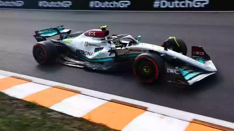 Рассел и Хэмилтон говорят, что Mercedes нашели точку опроры с W13 после сильного первого дня в Зандворте