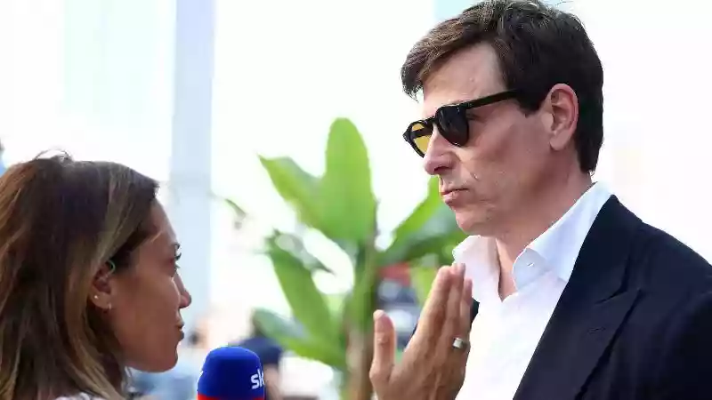 «Эта машина лучшая из худших», - резкое признание босса Mercedes Тото Вольфа о W15.