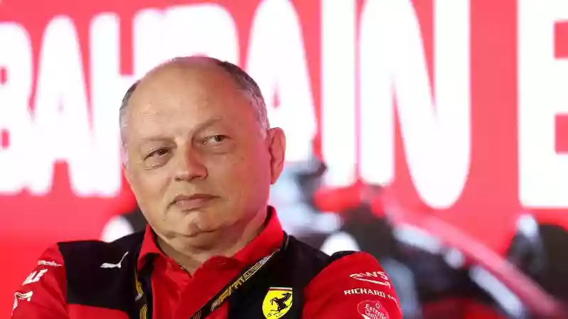 «Я не думаю, что это имеет большое значение», — Босс Ferrari утверждает, что маленький штраф Red Bull помог им улучшить свое преимущество в этом сезоне