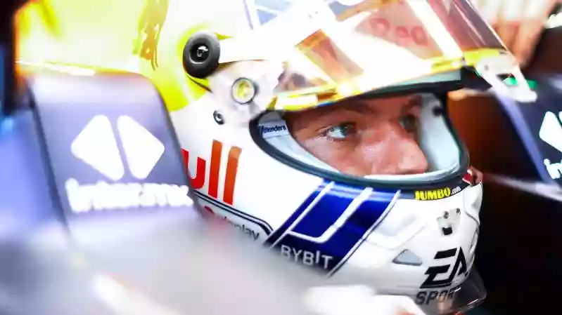 FP1: Ферстаппен опережает Алонсо и Хэмилтона на первой тренировке в Зандфорте