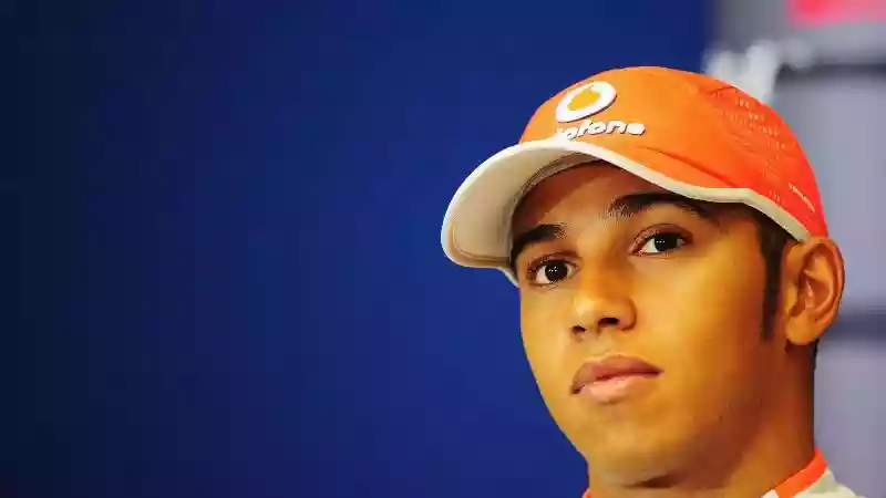 Когда Льюис Хэмилтон был дисквалифицирован за ложь стюардам?