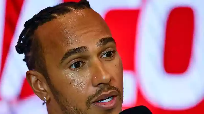 «В переговорах по контракту не было никаких камней преткновения», — Тото Вольфф невозмутим слухами о Льюисе Хэмилтоне и Ferrari